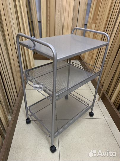 Этажерка на колесиках