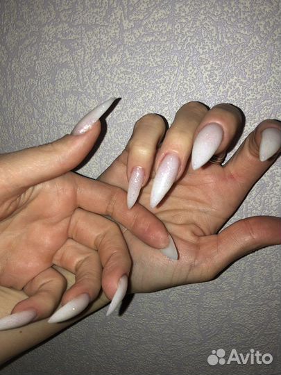 Модель на наращивание ногтей