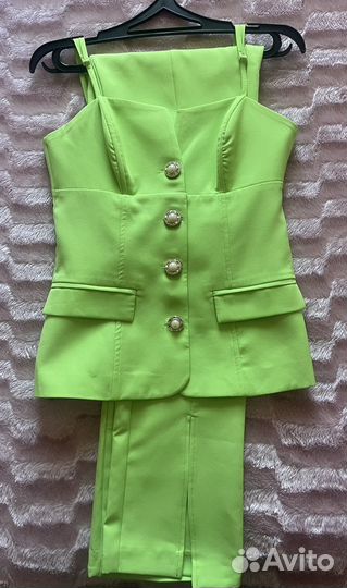 Брючный костюм 36 размер