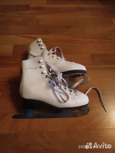 Коньки фигурные Nikole