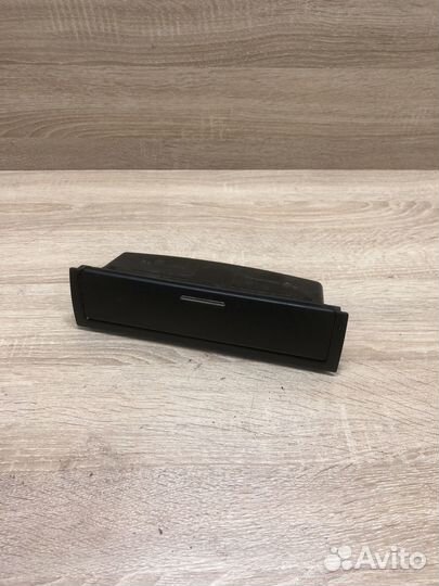 Бардачок нижней консоли BMW e46