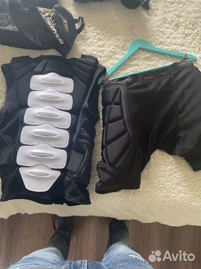 Защита для роликов, самоката, мотоцикла