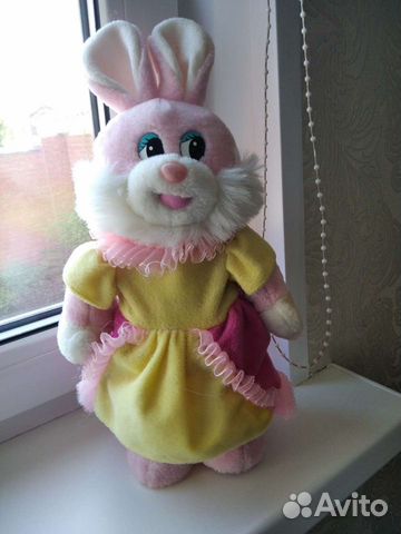 Плюшевый заяц танцующий и поющий