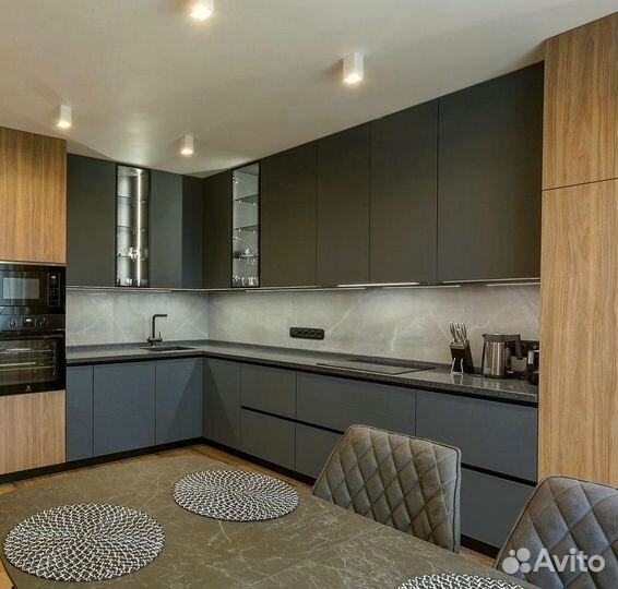 Кухонный гарнитур угловой в потолок на заказ