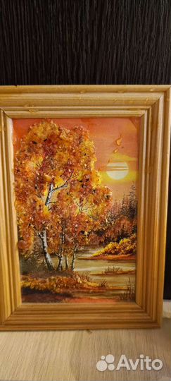 Картина из янтаря