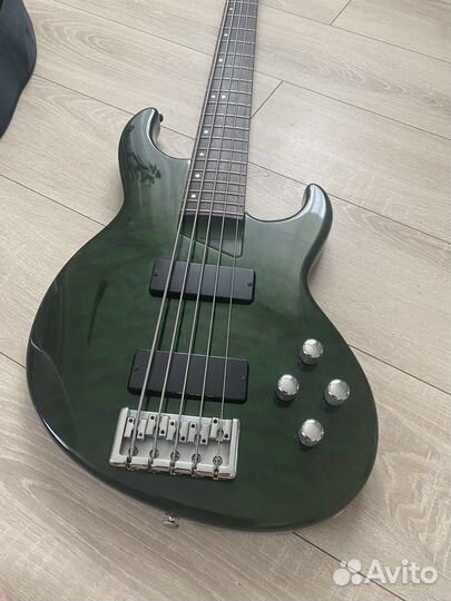 Басс гитара Samick Fairlane 5 струн