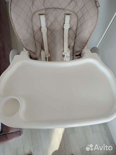 Стул для кормления на колесах