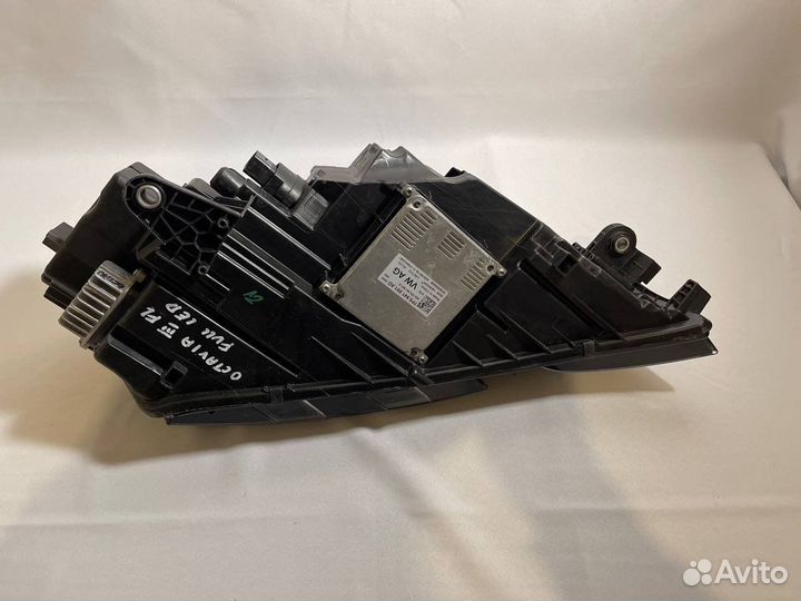 Фара левая Skoda Octavia A7 Full Led с блоком