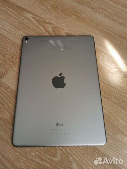 Apple iPad Pro 9.7
