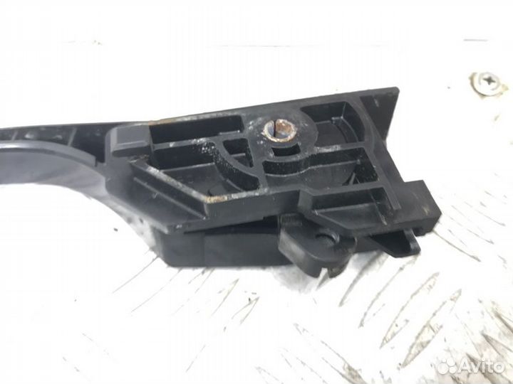 Ручка открывания бензобака Mitsubishi Space Wagon