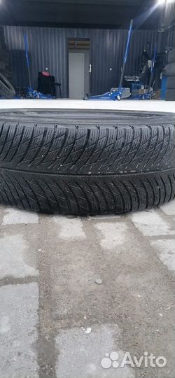 Michelin Pilot Alpin 5 SUV 235/60 R18