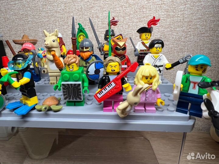 Lego minifigures 71027 20я серия