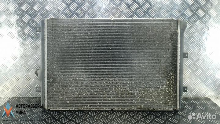 Радиатор (основной) Volkswagen Passat B7 2012