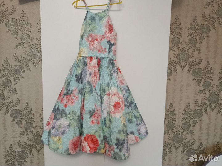 Нарядное платье