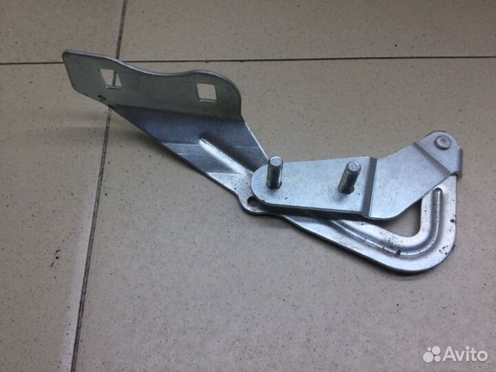 Петля капота правая правая Ford Focus 2 2005-2011