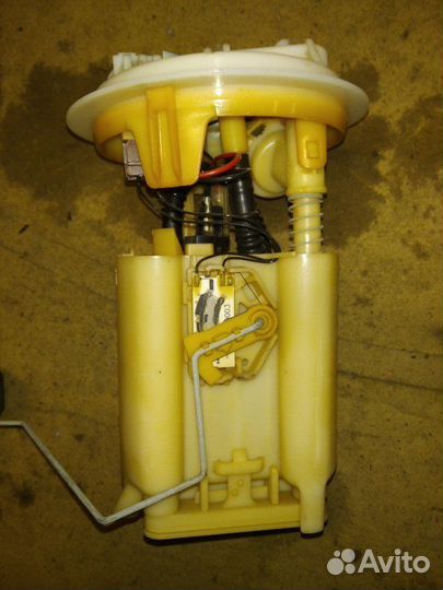 Топливный насос (бензонасос) Renault Symbol 2