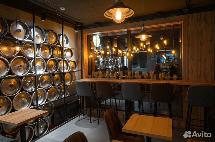 Помощник бармена