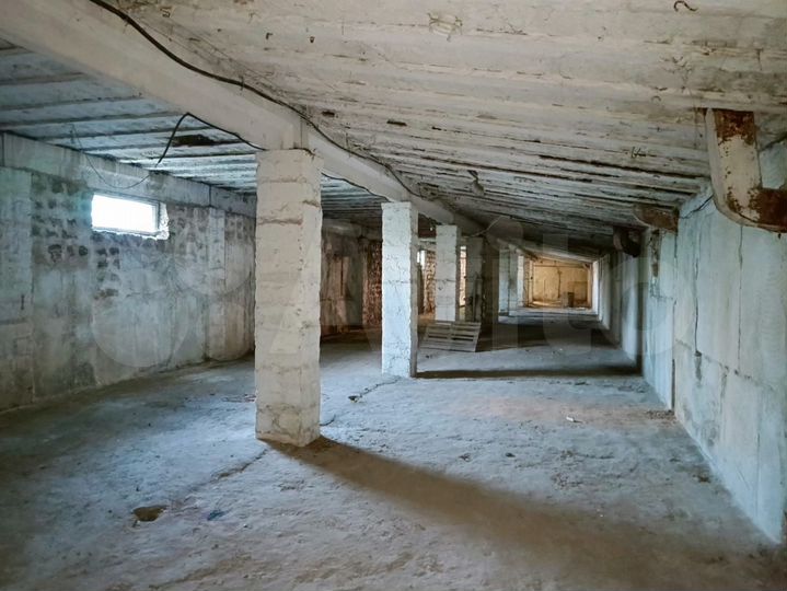 Складские помещения 270 кв.м, 350 кв.м