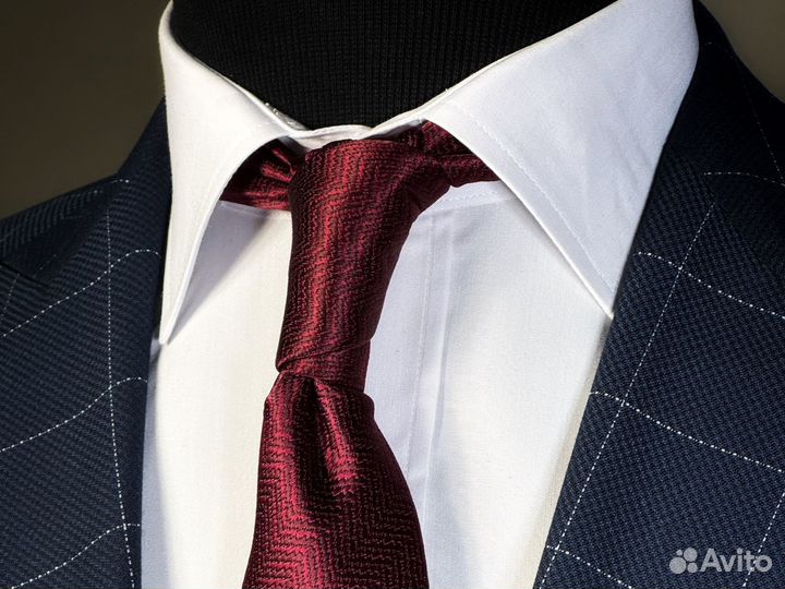 Мужской классический костюм. Элегантная новинка