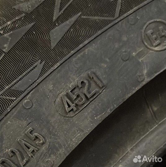 Continental IceContact 3 235/55 R17 103T