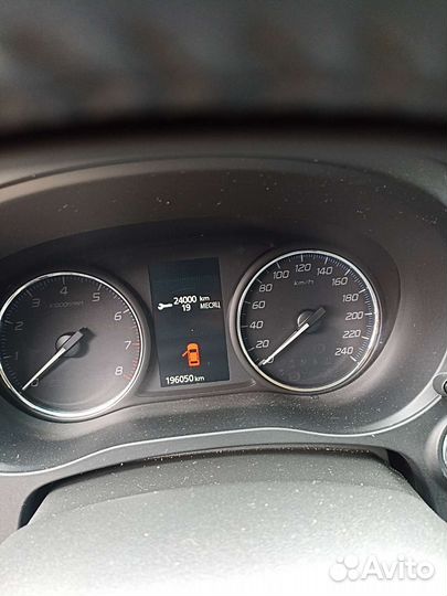 Mitsubishi Outlander 2.4 CVT, 2013, 196 050 км