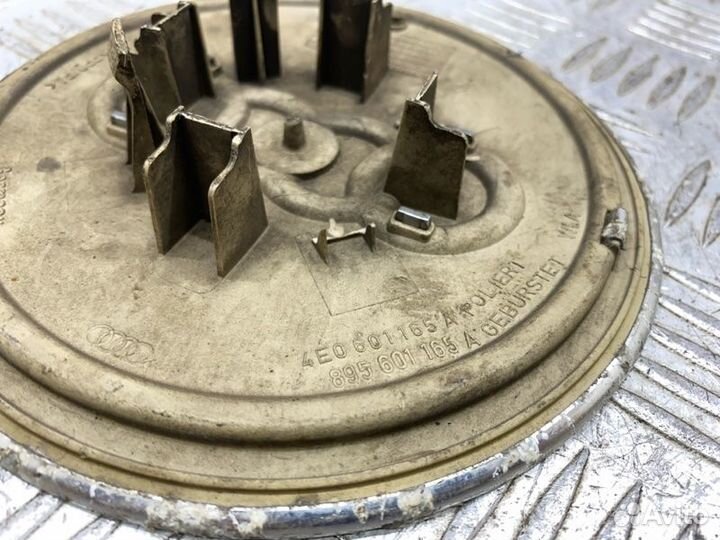 Заглушка колесного диска Audi A8 D3/Д3 BFM 2006