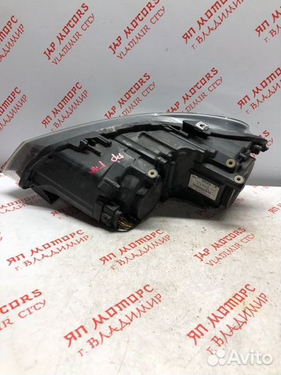 Фара галогеновая правая Volkswagen Polo 6R cbza