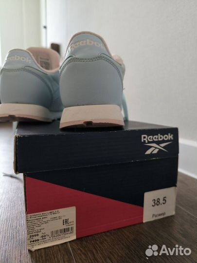 Женские кросовки Reebok 38.5