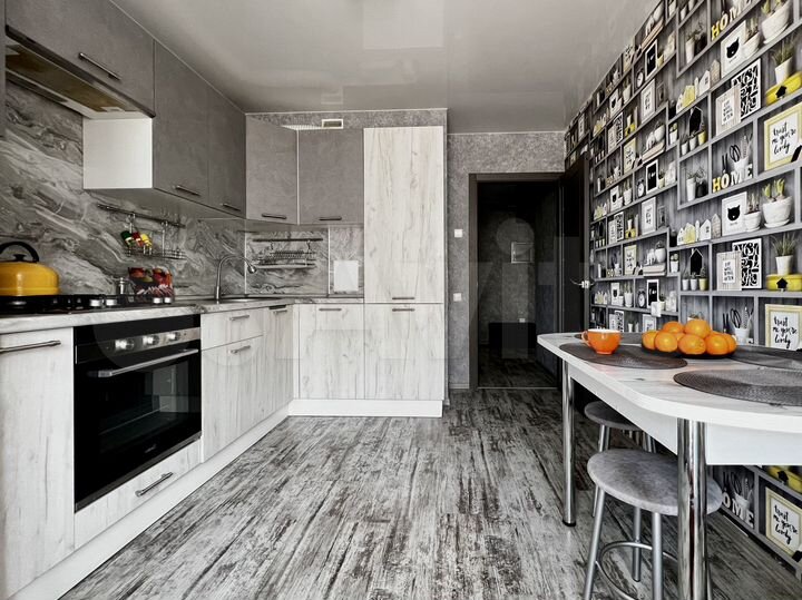 2-к. квартира, 62 м², 8/11 эт.