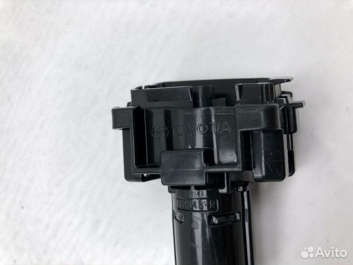 Форсунка омывателя правая Toyota Camry V70