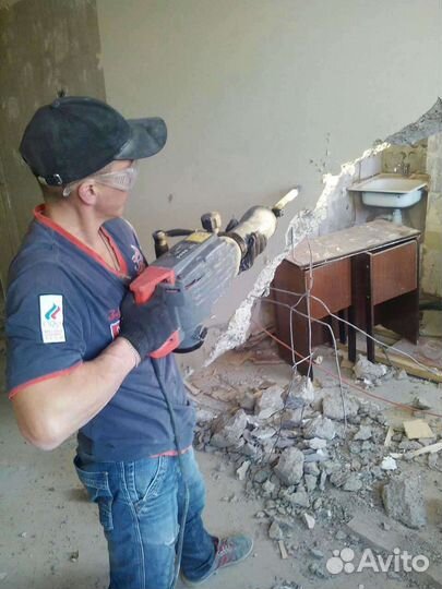 Демонтажные работы и вывоз мусора
