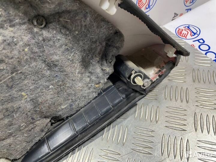 Обшивка двери Toyota Corolla