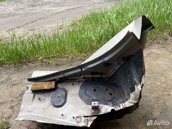 Крыло заднее правое рено логан2- закат/ сапожок