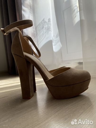 Туфли Bershka 36 размер женские