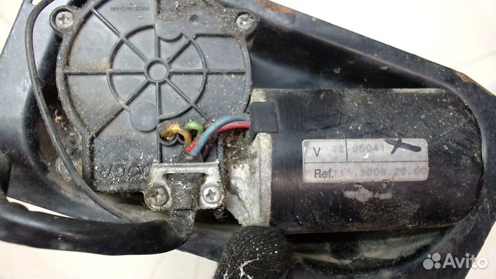 Двигатель стеклоочистителя передний Suzuki Vitara