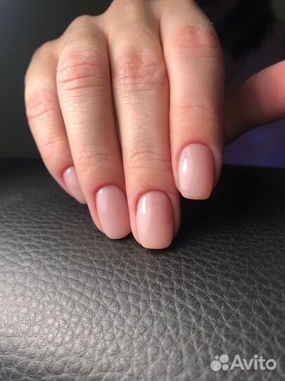 Маникюр и педикюр