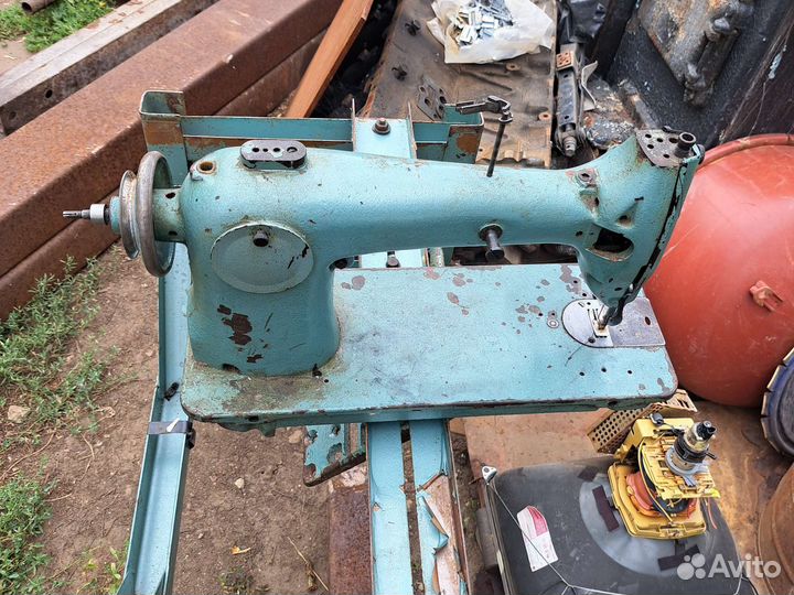 Швейная машинка 22 класс