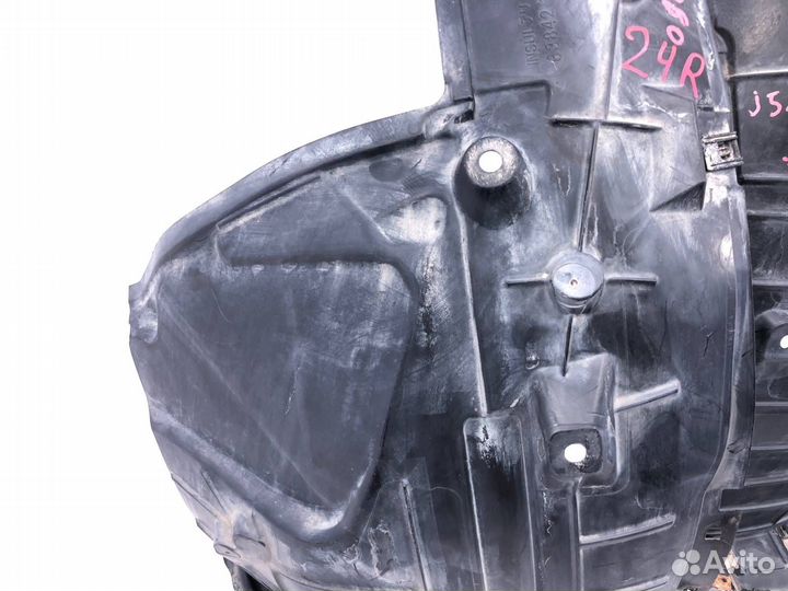 Подкрылок передний правый Nissan Ex J50 NJ50