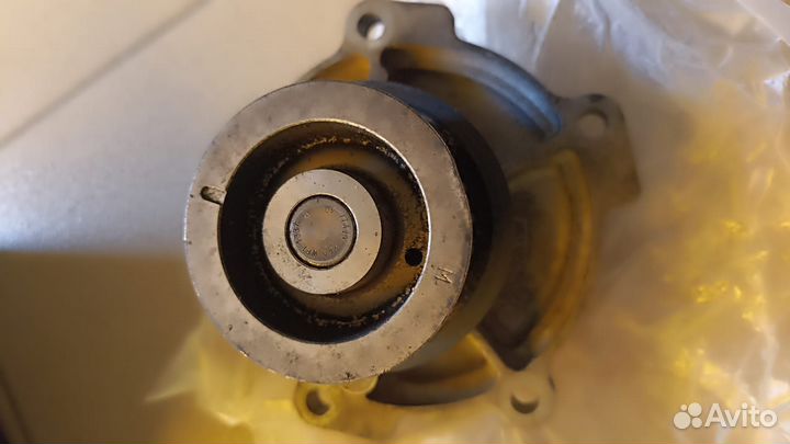 Водяная помпа на Крайслер Вояджер 2,5-2,8 crd