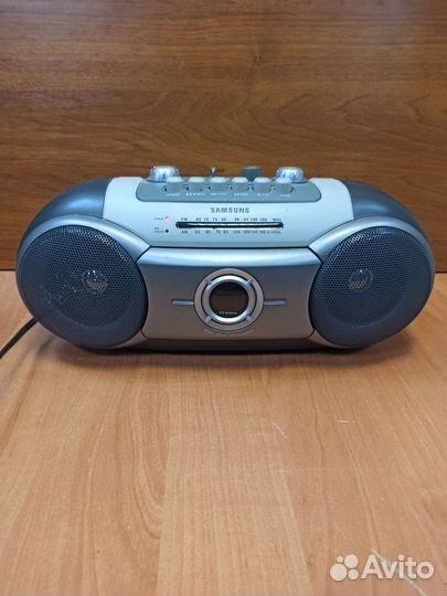 Магнитола Samsung