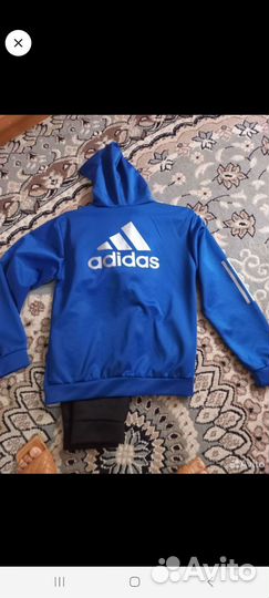 Спортивный костюм adidas