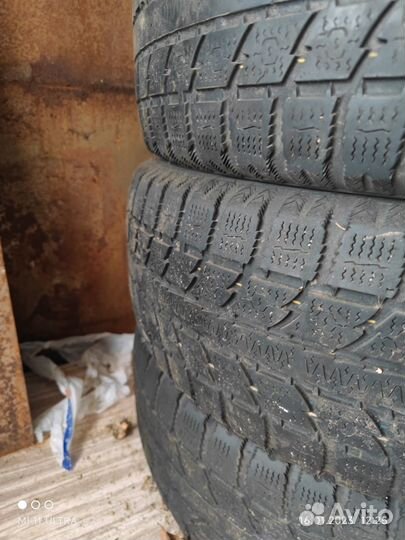 Toyo Observe GSi-5 225/60 R17 99T