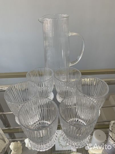 Графин со стаканами