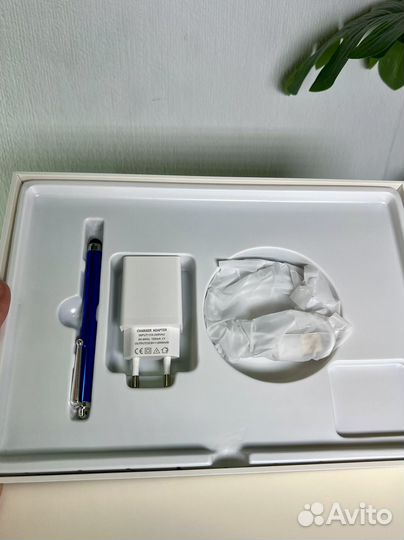 Планшет umiio s24 клавиатура+стекло