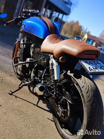 Honda CB750 Seven Fifty Cafe Racer