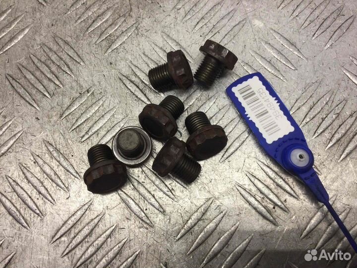 Болт маховика Kia Magentis G4jp