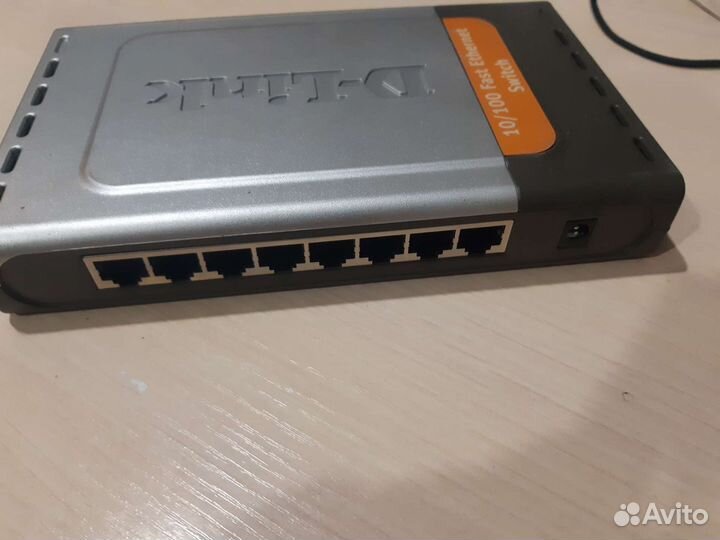 Коммутатор D-Link DES-1008D
