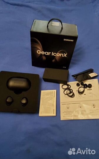 Наушники Samsung Gear IconX