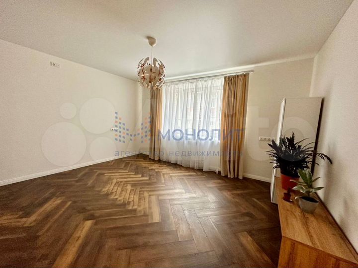 2-к. квартира, 65 м², 4/7 эт.
