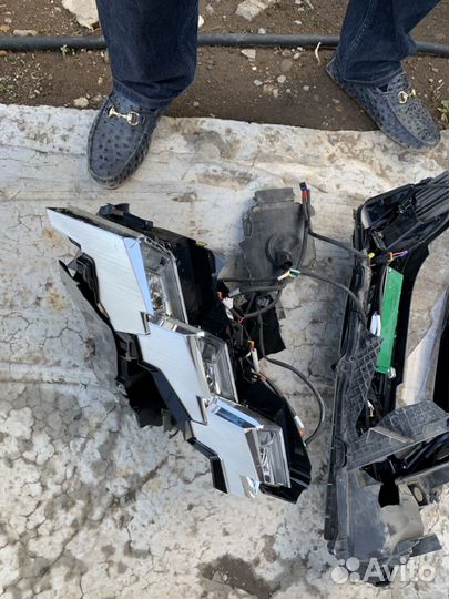 Левая фара Лексус lx450d lx570